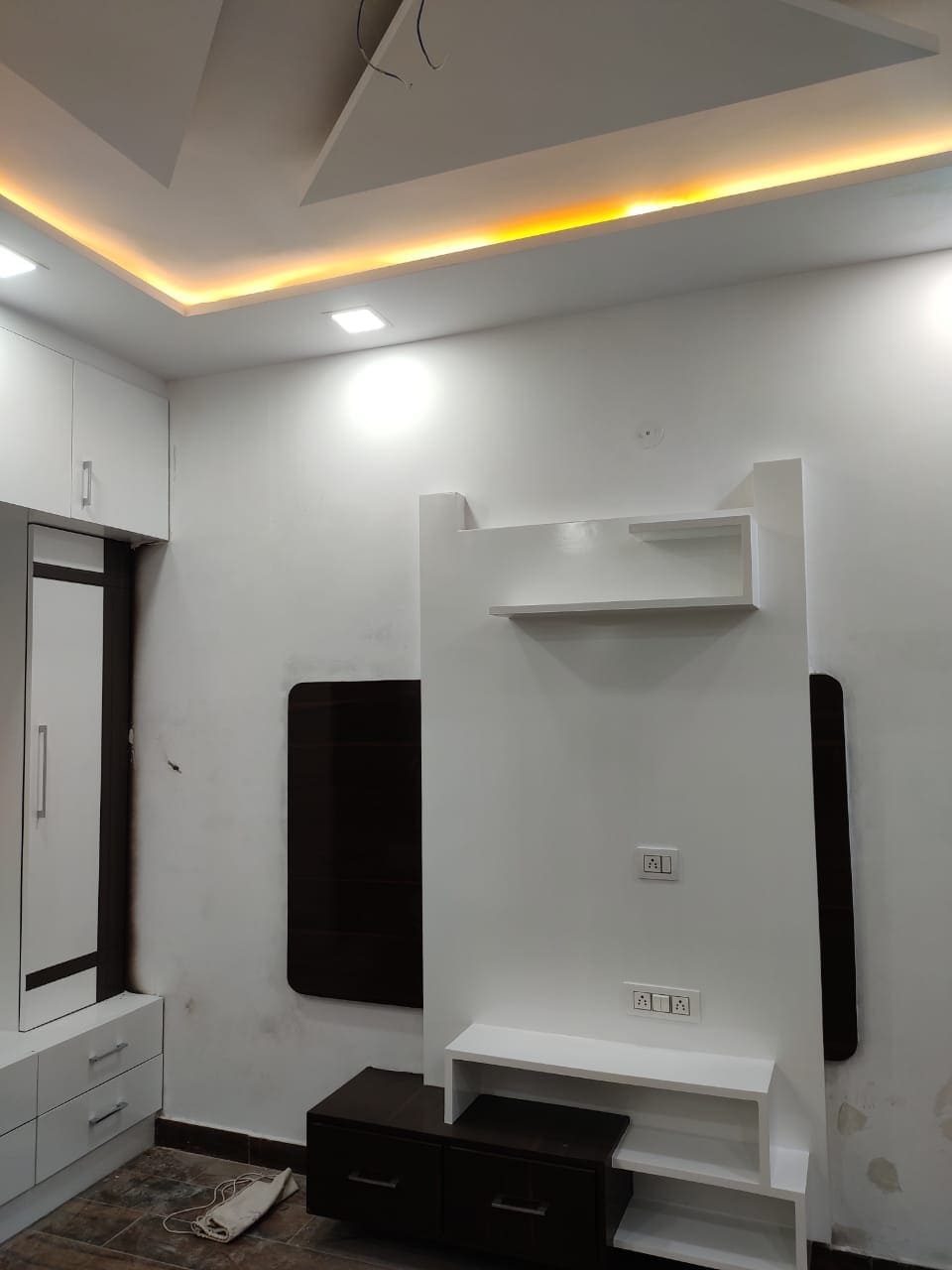 4 BHK IN SECTOR-24 ROHINI